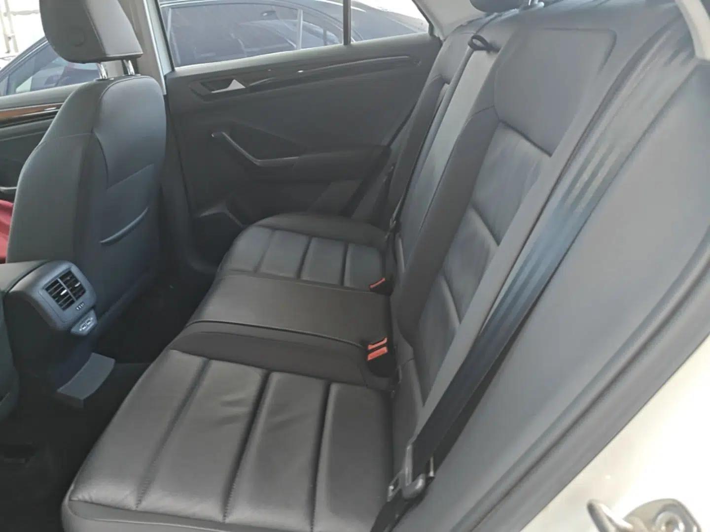 Volkswagen T-ROC 2022 280TSI DSG Two-Wheel Drive Elite PLUS — миниатюра 20