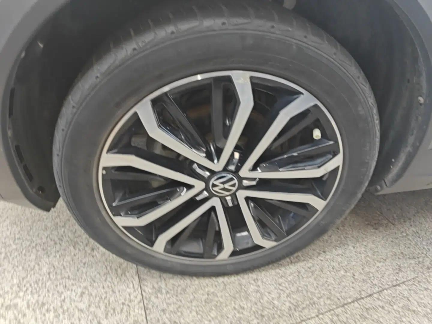 Volkswagen T-ROC 2022 280TSI DSG Two-Wheel Drive Elite PLUS — миниатюра 10