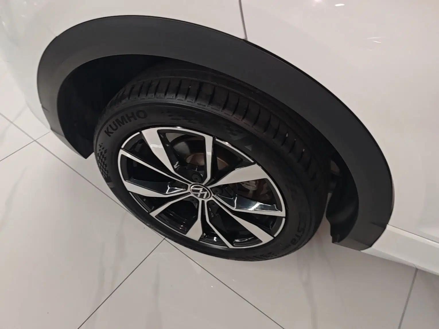 Volkswagen T-ROC 2024 300TSI DSG Two-Wheel-Drive Chen Guang Edition — миниатюра 11