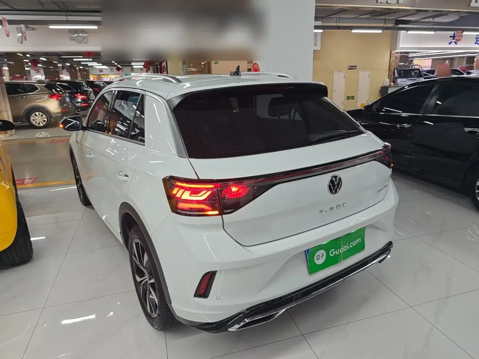 Volkswagen T-ROC 2024 300TSI DSG Two-Wheel-Drive Chen Guang Edition — миниатюра 4