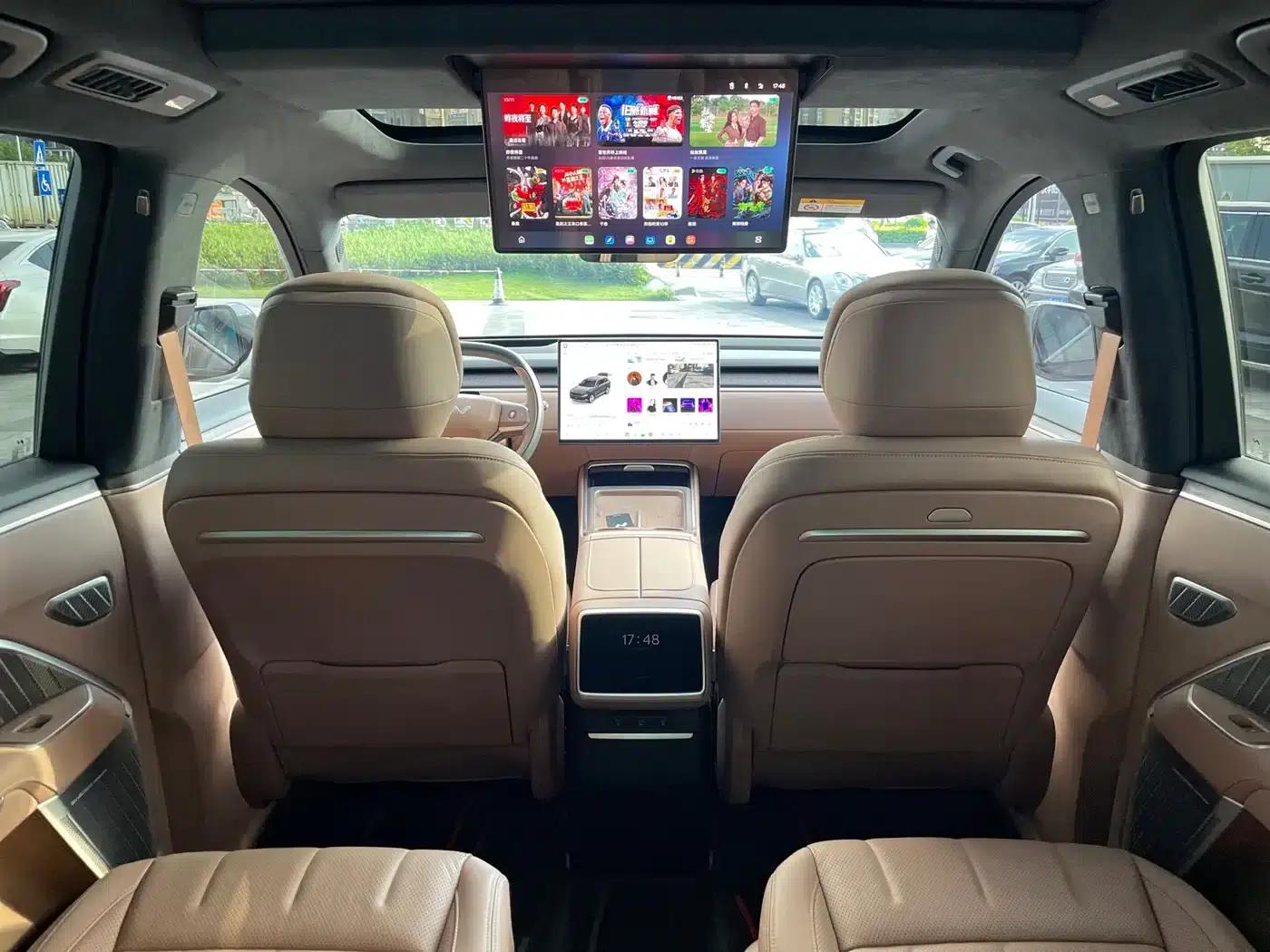 2025 Chevrolet L90 Ultra 6-seater — миниатюра 11