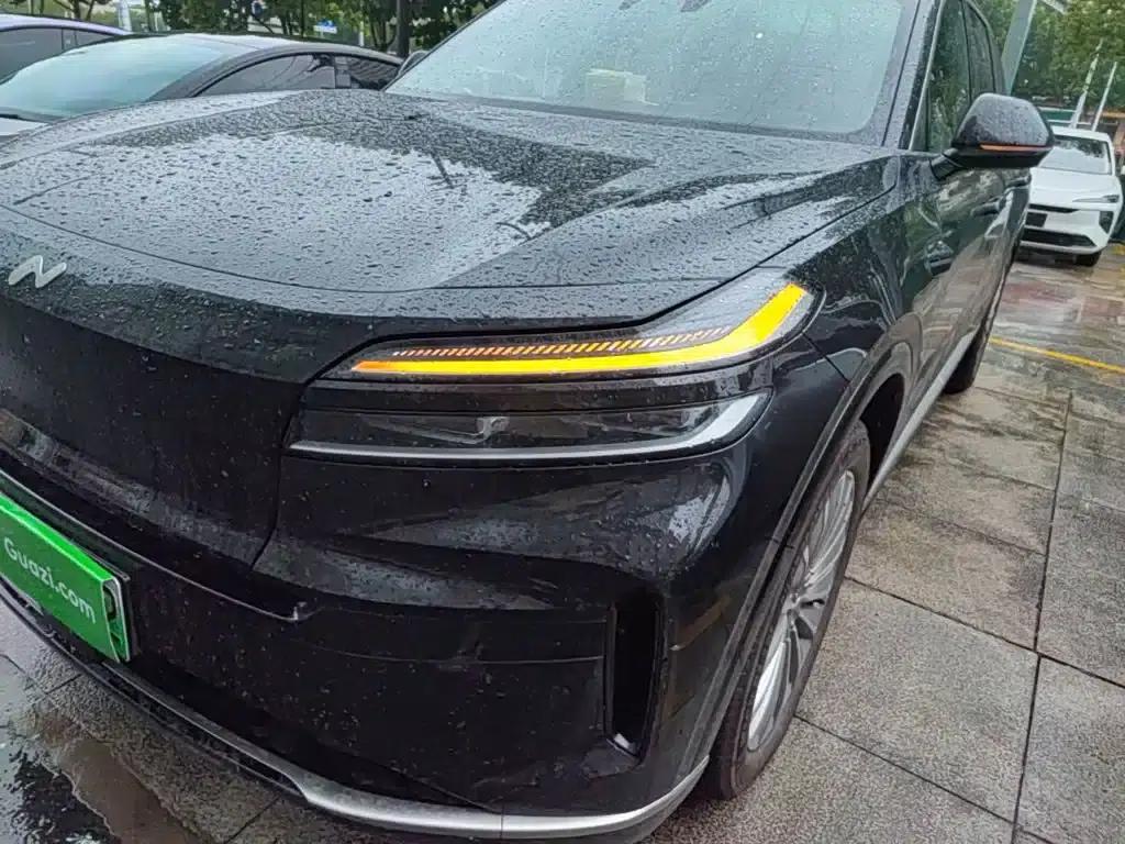 2025 Chevrolet L90 Ultra 6-seater — миниатюра 24