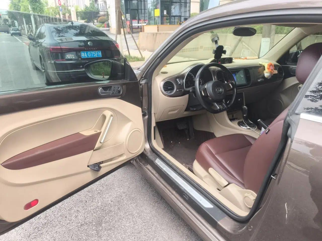 Volkswagen Beetle 2013 1.2TSI Fashion Edition — миниатюра 16