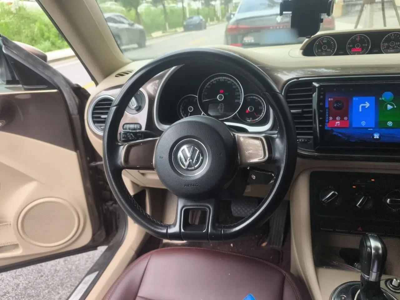 Volkswagen Beetle 2013 1.2TSI Fashion Edition — миниатюра 10