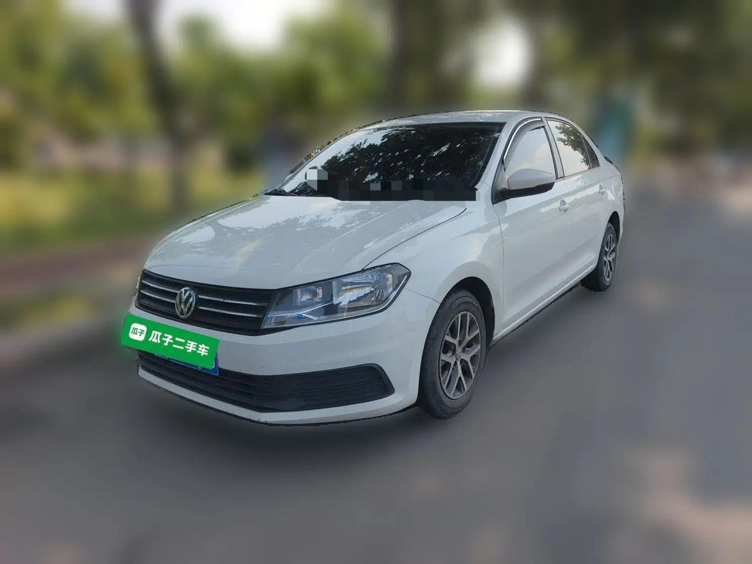 Volkswagen Santana 2016 1.4L Manual Fashion Edition — миниатюра 1