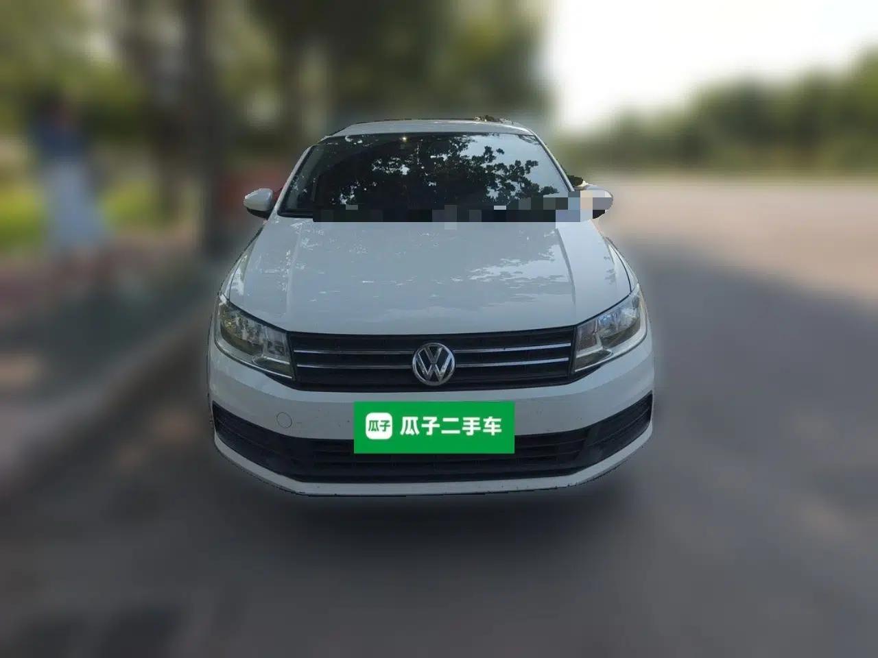 Volkswagen Santana 2016 1.4L Manual Fashion Edition — миниатюра 2