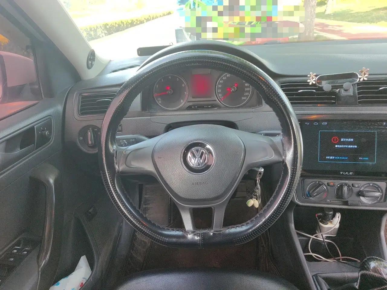 Volkswagen Santana 2016 1.4L Manual Fashion Edition — миниатюра 10