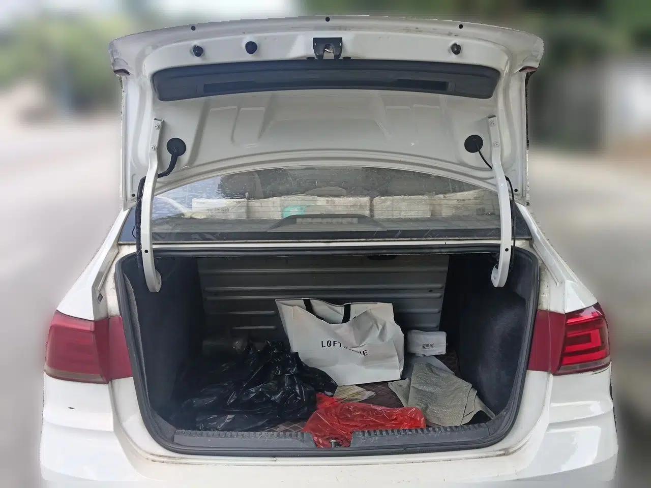 Volkswagen Santana 2016 1.6L Manual Fashion Edition — миниатюра 19