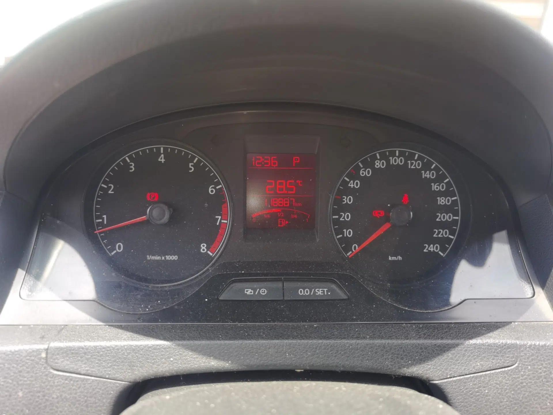 Volkswagen Santana 2013 1.6L Automatic Fashion Edition — миниатюра 11