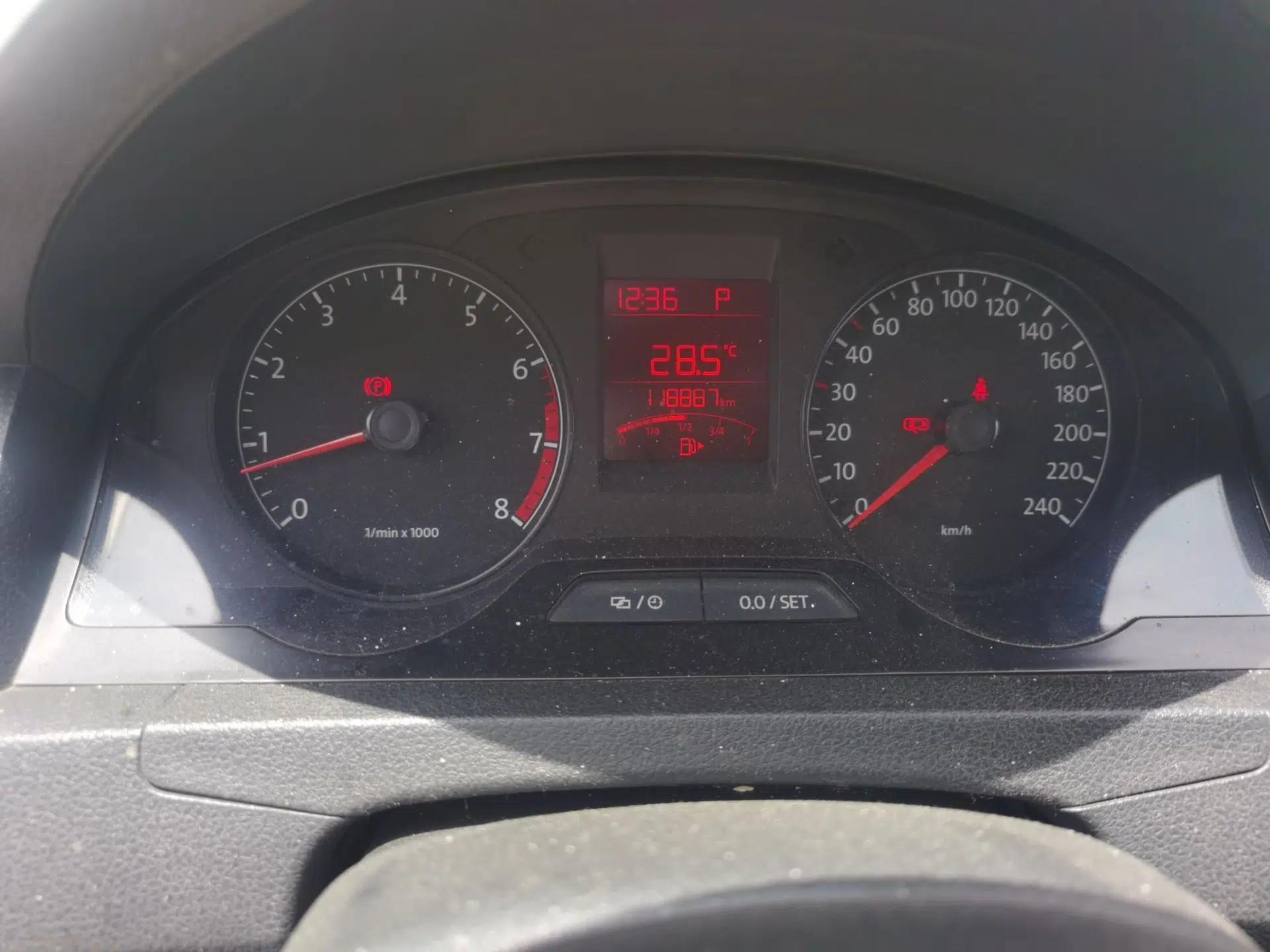 Volkswagen Santana 2013 1.6L Automatic Fashion Edition — миниатюра 12