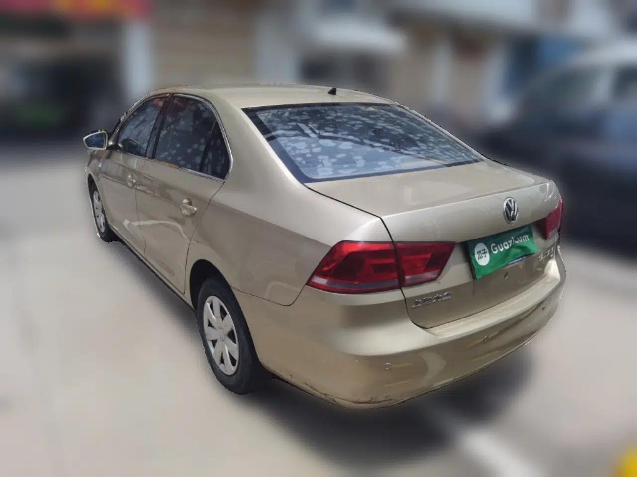 Volkswagen Santana 2013 1.6L Automatic Fashion Edition — миниатюра 4