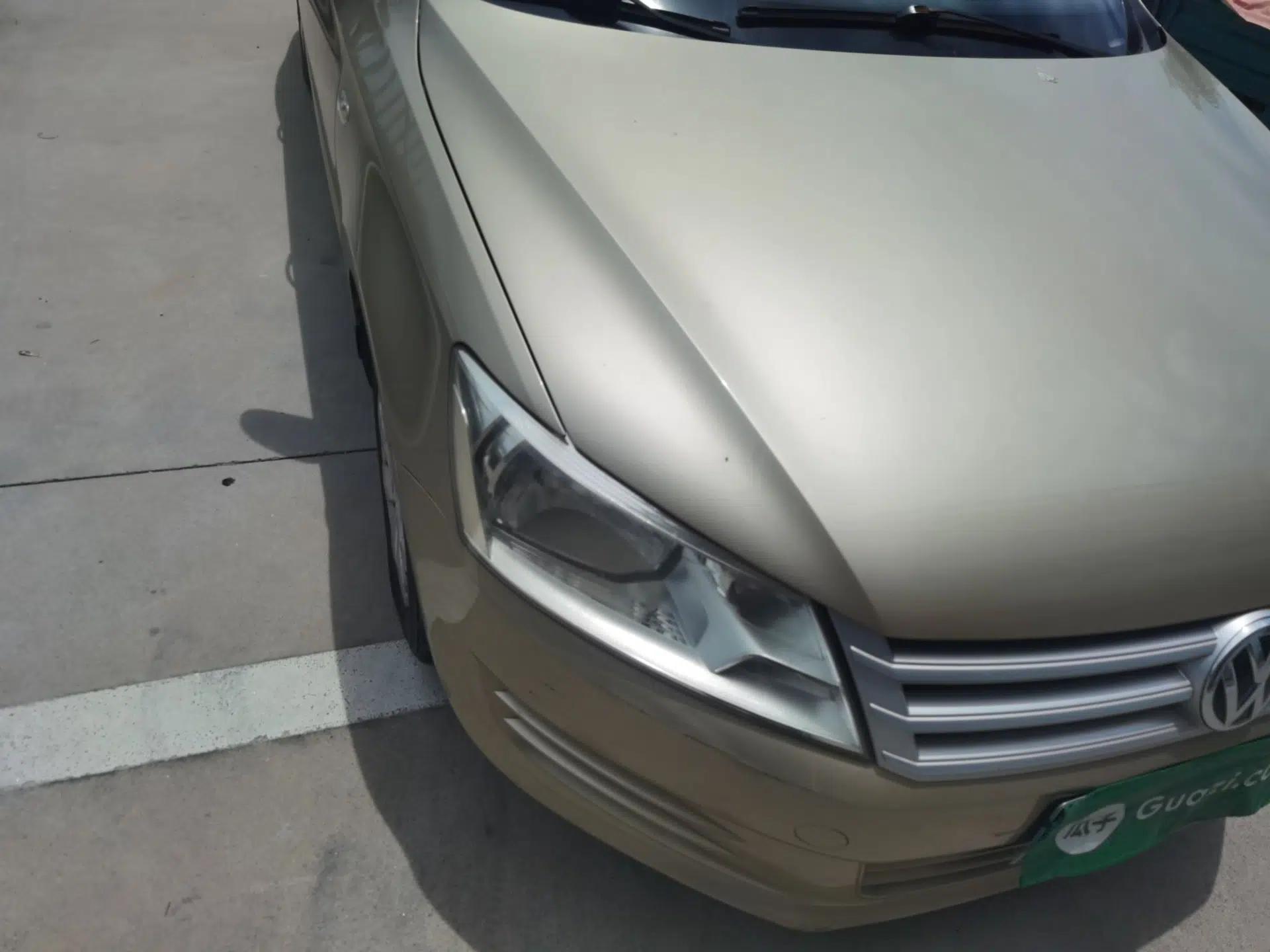 Volkswagen Santana 2013 1.6L Automatic Fashion Edition — миниатюра 7