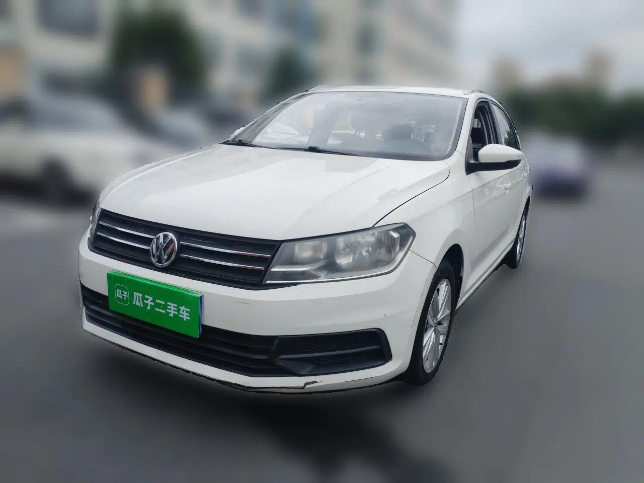 Volkswagen Santana 2017 HaoNa 1.4L Manual Fashion Edition — миниатюра 1