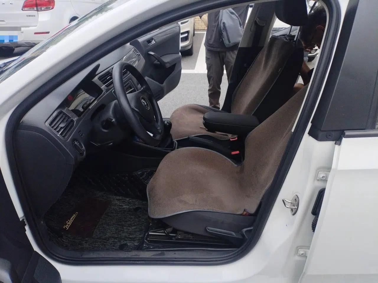 Volkswagen Santana 2017 HaoNa 1.4L Manual Fashion Edition — миниатюра 15
