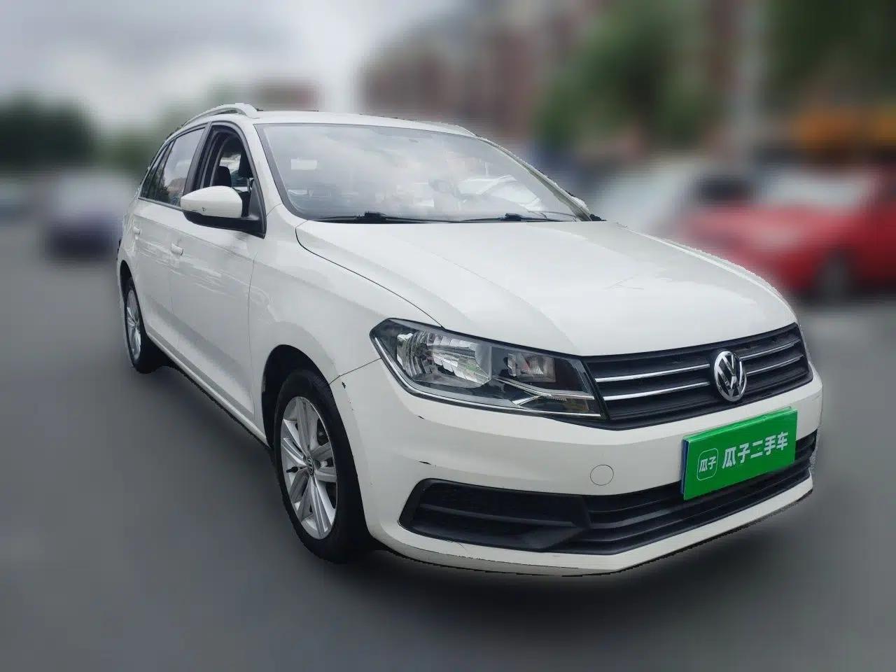 Volkswagen Santana 2017 HaoNa 1.4L Manual Fashion Edition — миниатюра 3
