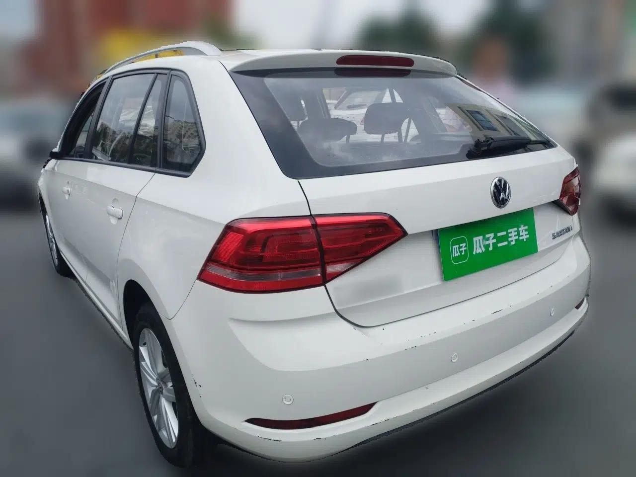 Volkswagen Santana 2017 HaoNa 1.4L Manual Fashion Edition — миниатюра 4