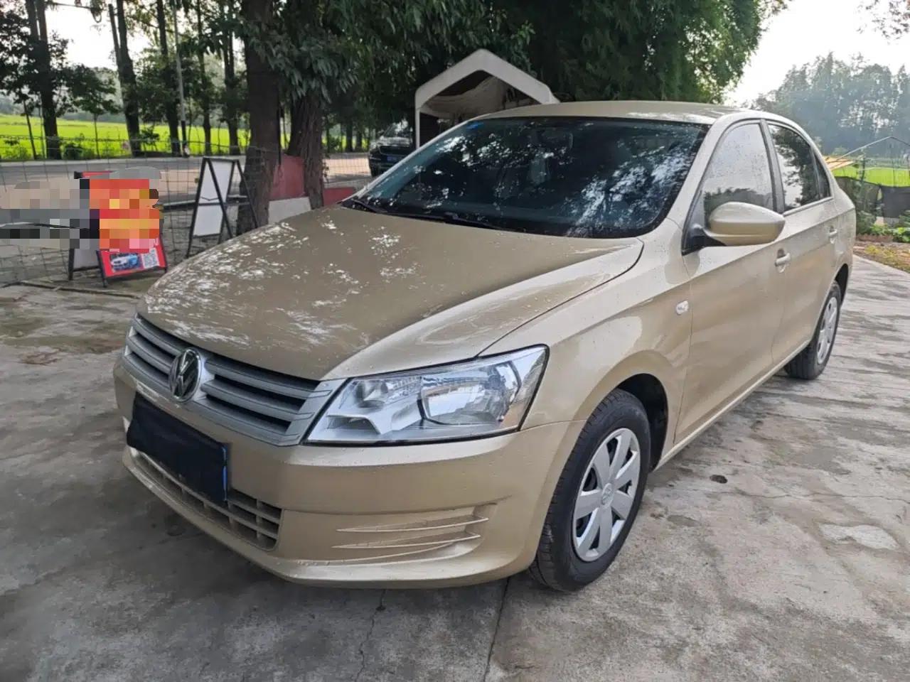 Volkswagen Santana 2015 1.6L Manual Fashion Edition — миниатюра 1