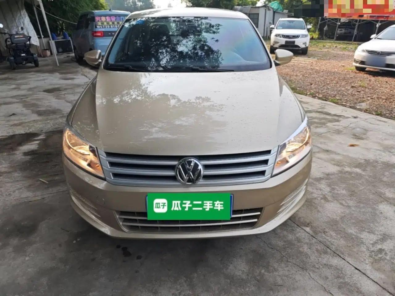 Volkswagen Santana 2015 1.6L Manual Fashion Edition — миниатюра 2