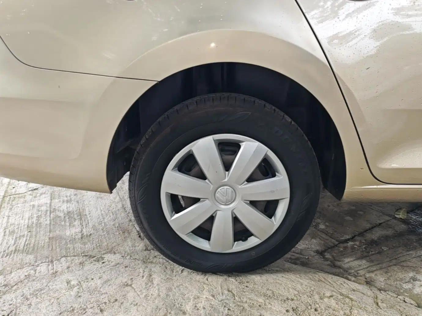 Volkswagen Santana 2015 1.6L Manual Fashion Edition — миниатюра 11