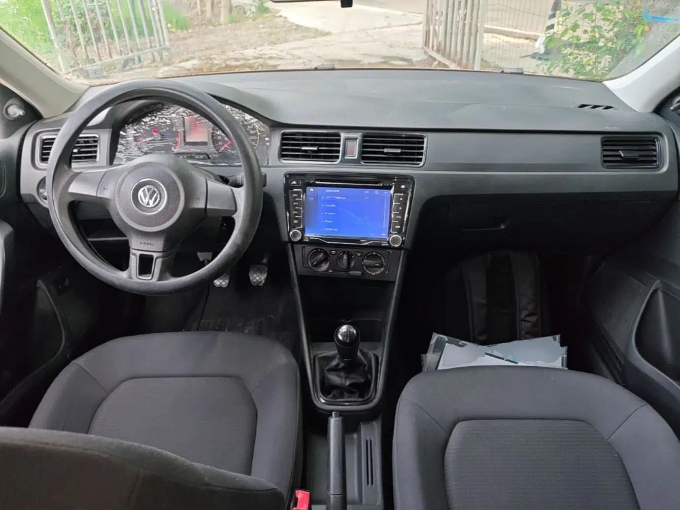 Volkswagen Santana 2015 1.6L Manual Fashion Edition — миниатюра 12