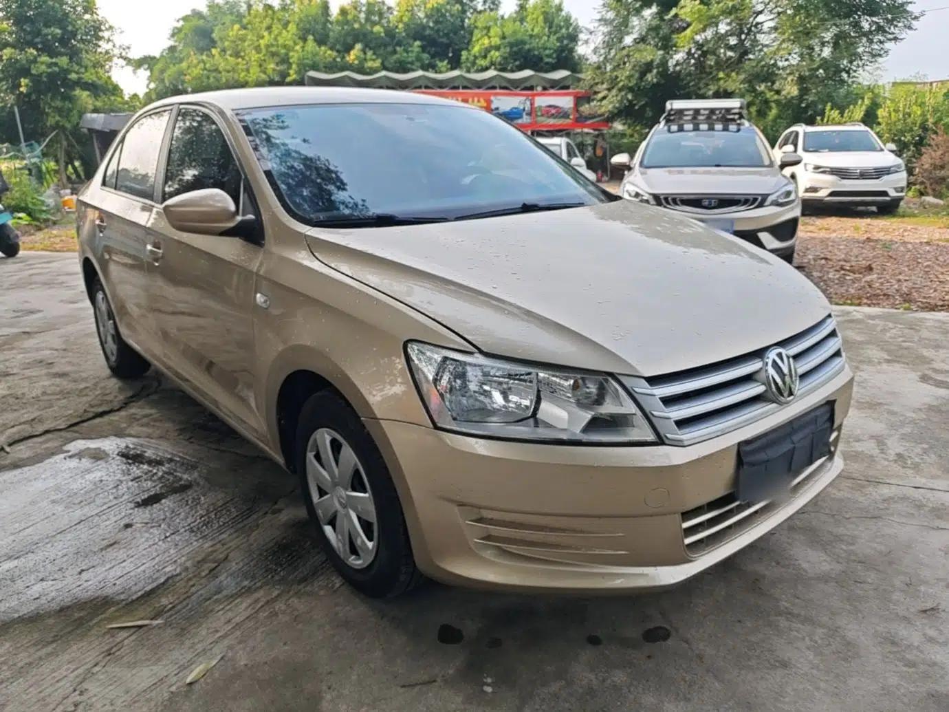 Volkswagen Santana 2015 1.6L Manual Fashion Edition — миниатюра 3