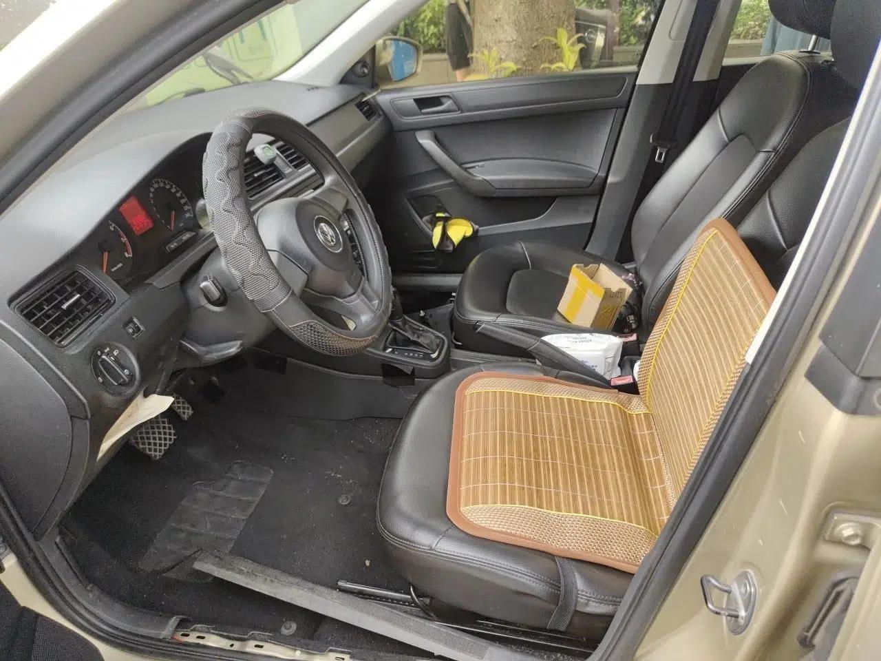 Volkswagen Santana 2013 1.6L Automatic Fashion Edition — миниатюра 15