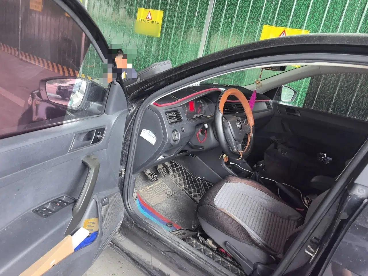 Volkswagen Santana 2016 1.4L Manual Fashion Edition — миниатюра 16