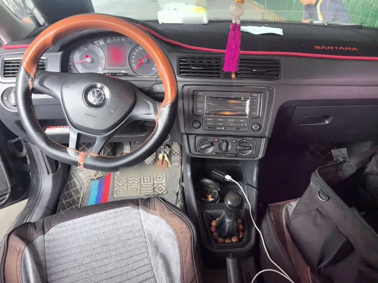 Volkswagen Santana 2016 1.4L Manual Fashion Edition — миниатюра 9