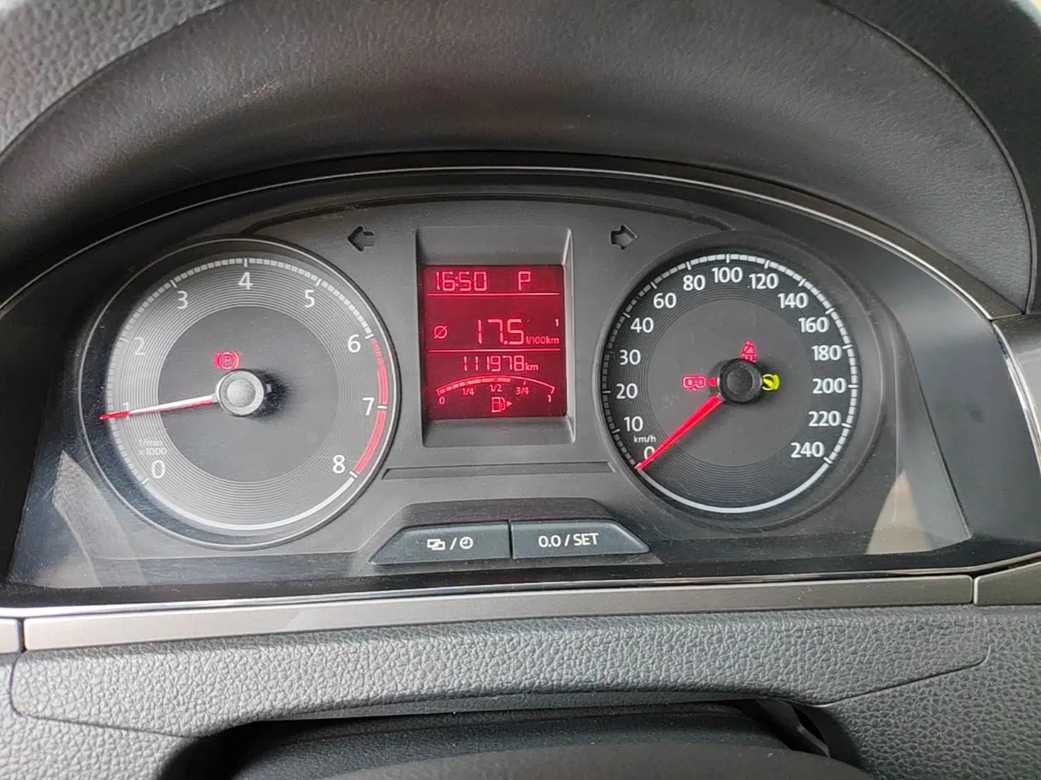 Volkswagen Santana 2016 1.6L Automatic Comfort Edition — миниатюра 14