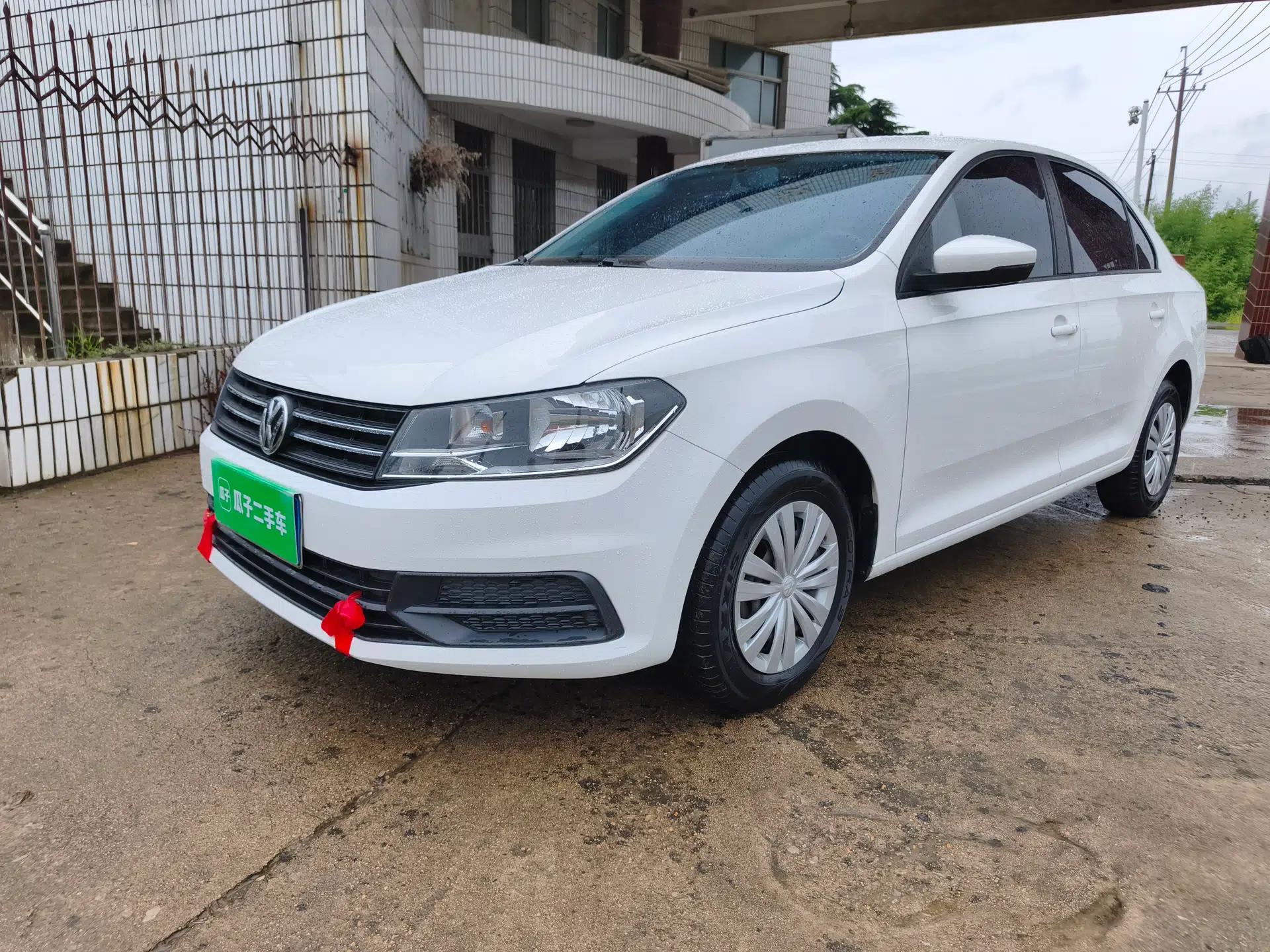 Volkswagen Santana 2019 1.5L Manual Fashion Edition China VI Standard — миниатюра 1