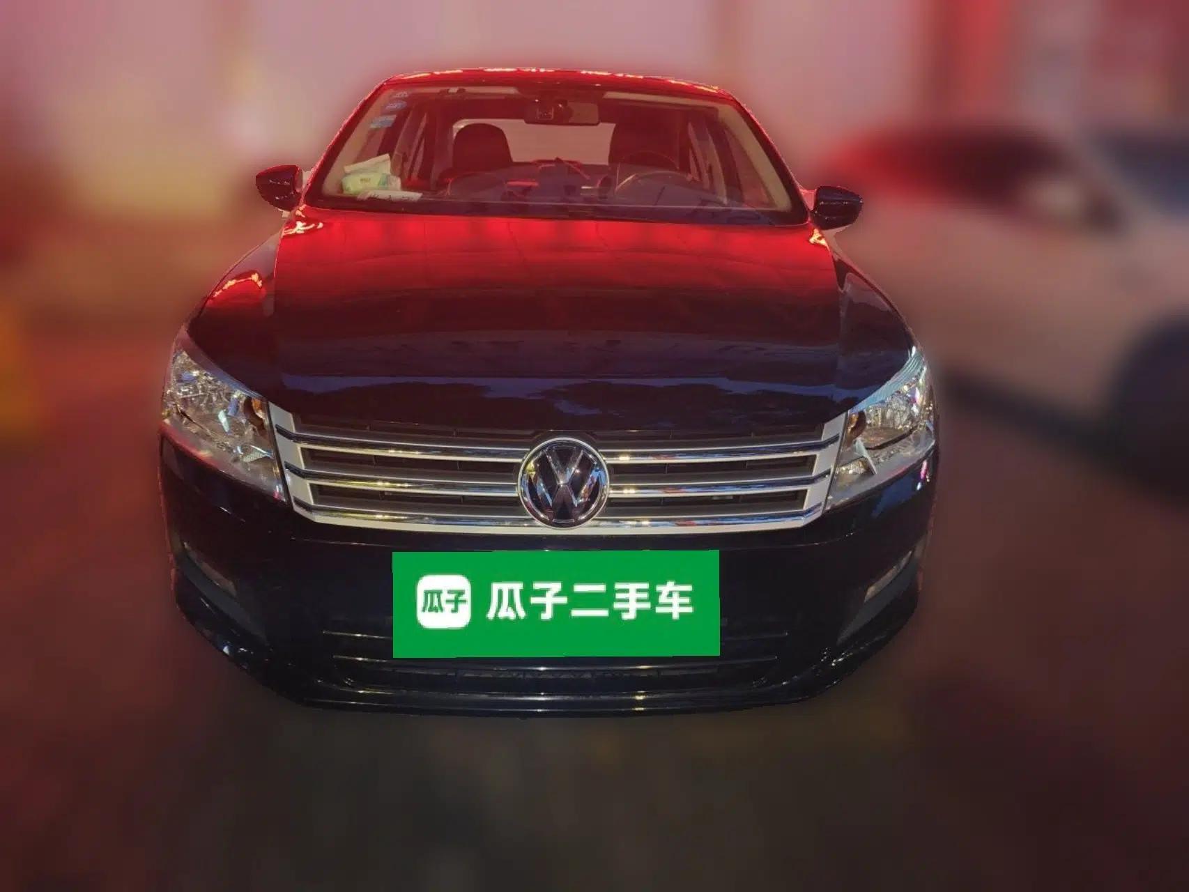 Volkswagen Santana 2016 1.6L Manual Comfort Edition — миниатюра 2