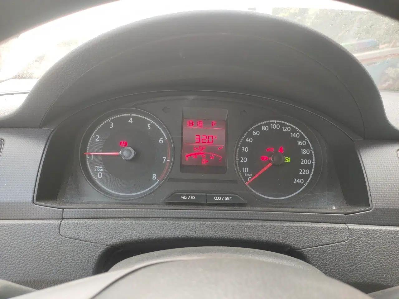 Volkswagen Santana 2021 1.5L Automatic Fashion Edition — миниатюра 11