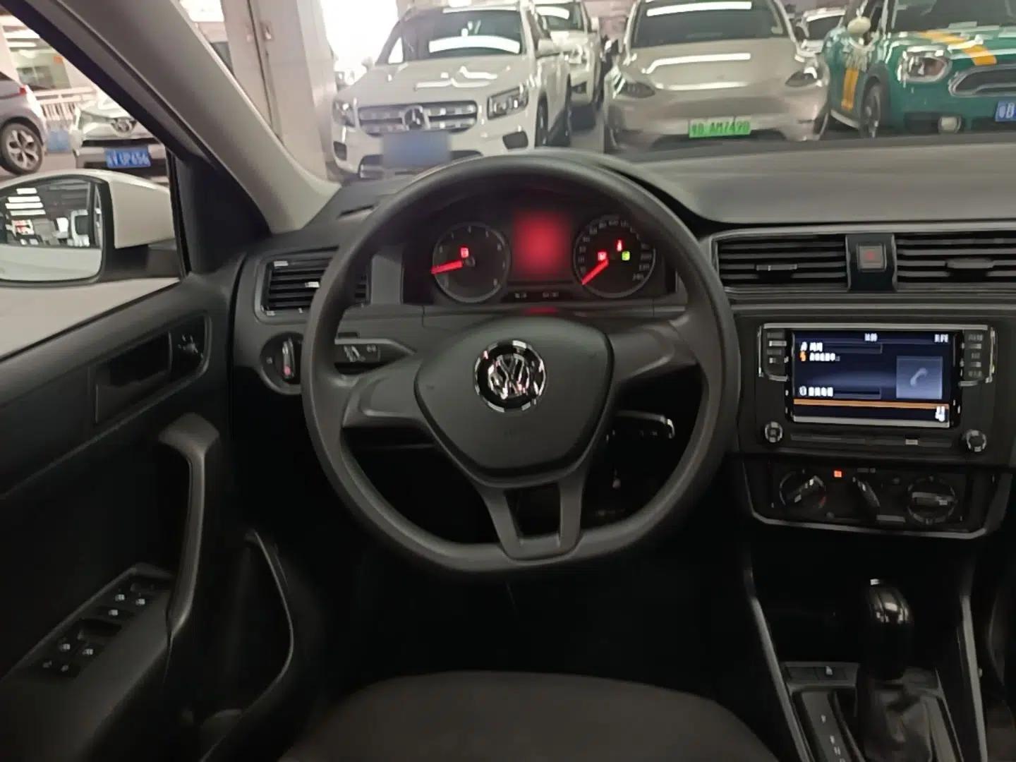 Volkswagen Santana 2021 1.5L Automatic Fashion Edition — миниатюра 18