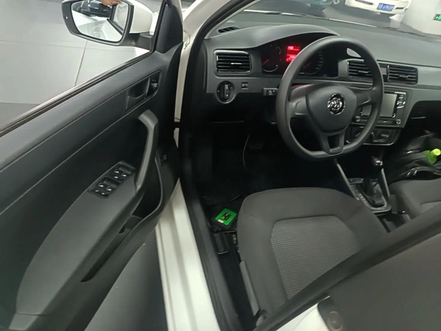 Volkswagen Santana 2021 1.5L Automatic Fashion Edition — миниатюра 23