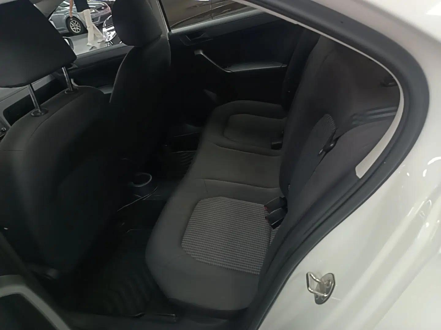 Volkswagen Santana 2021 1.5L Automatic Fashion Edition — миниатюра 25