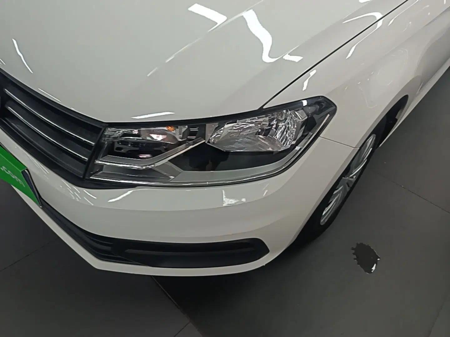 Volkswagen Santana 2021 1.5L Automatic Fashion Edition — миниатюра 8
