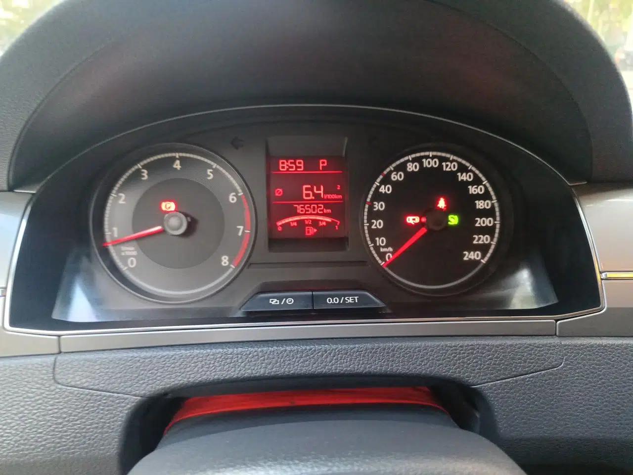 Volkswagen Santana 2016 1.6L Automatic Comfort Edition — миниатюра 12
