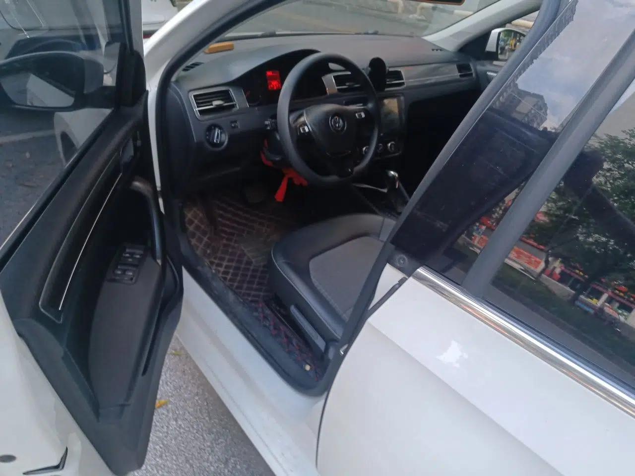 Volkswagen Santana 2016 1.6L Automatic Comfort Edition — миниатюра 16