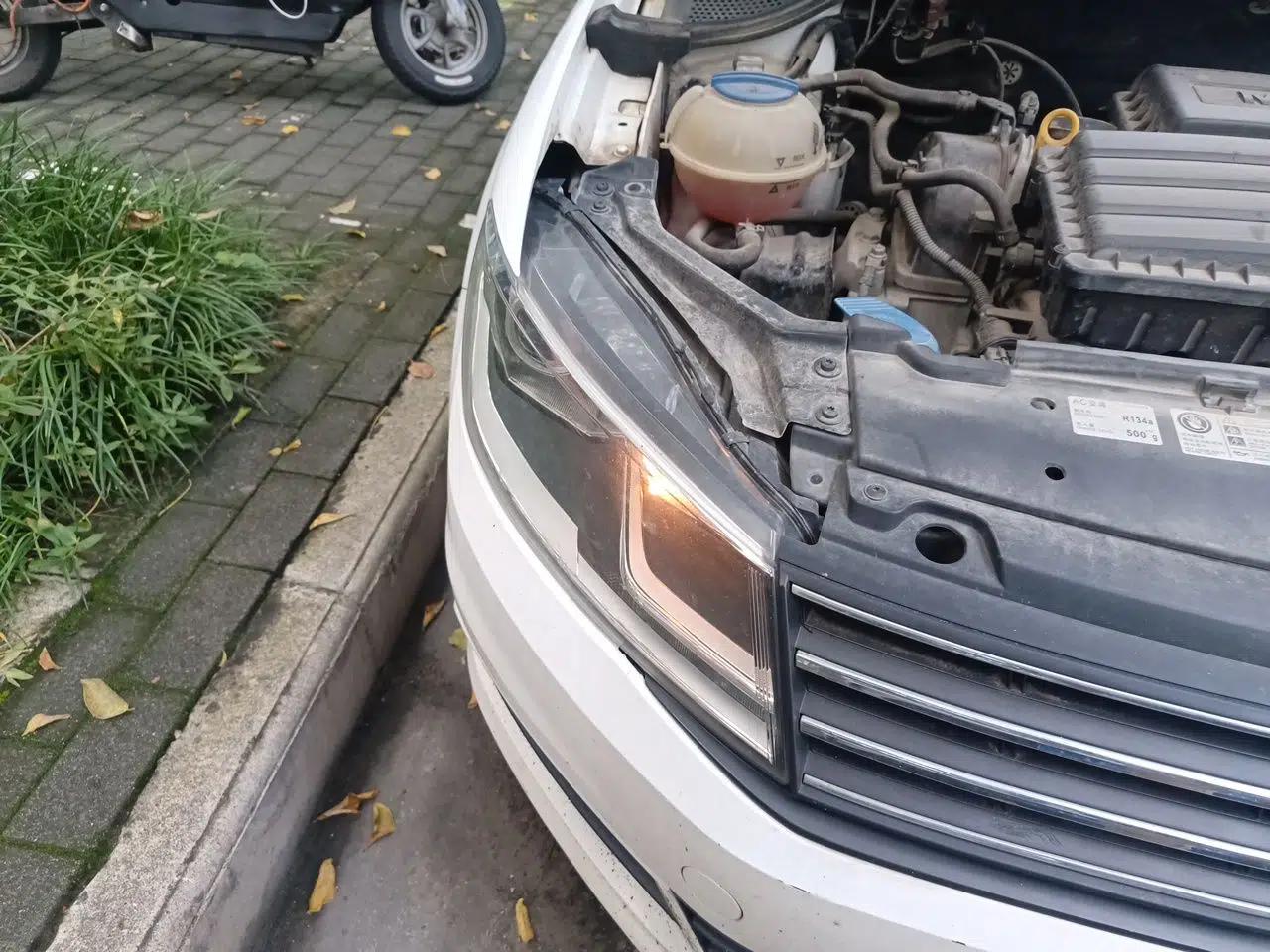 Volkswagen Santana 2016 1.6L Automatic Comfort Edition — миниатюра 7