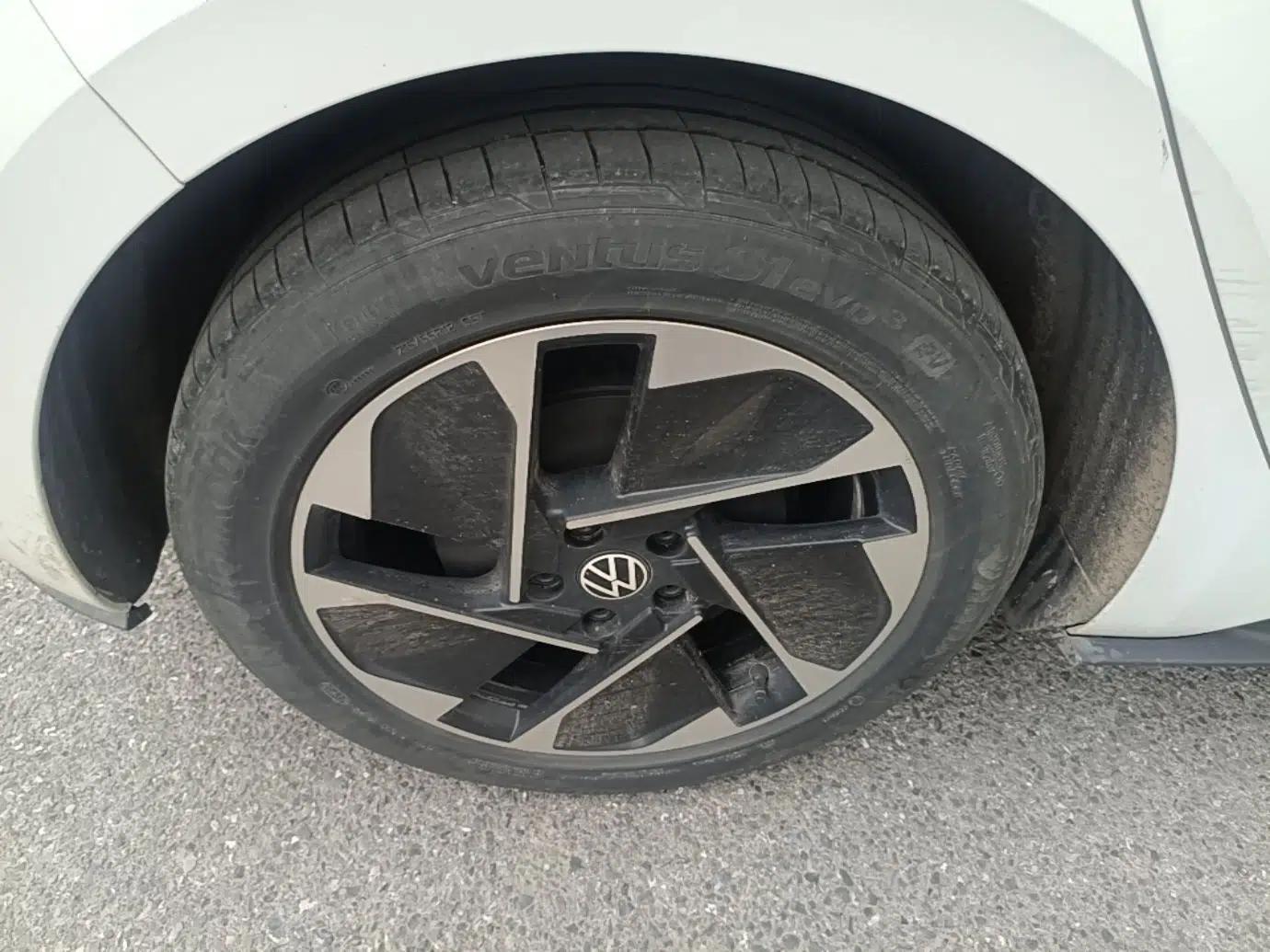 Volkswagen ID.3 2024 Outstanding Edition — миниатюра 11