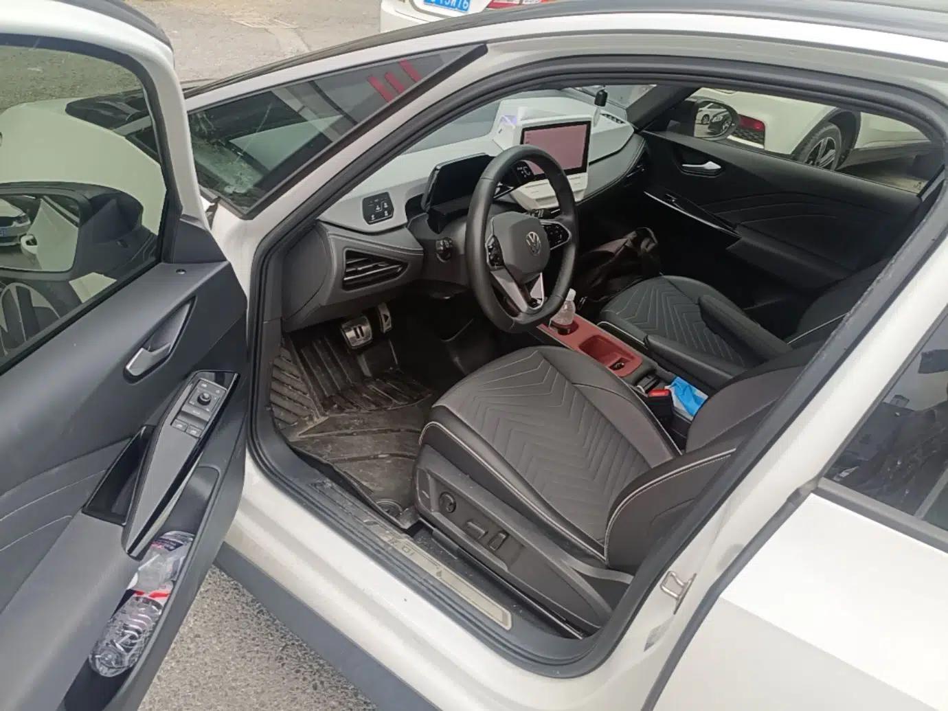 Volkswagen ID.3 2024 Outstanding Edition — миниатюра 18