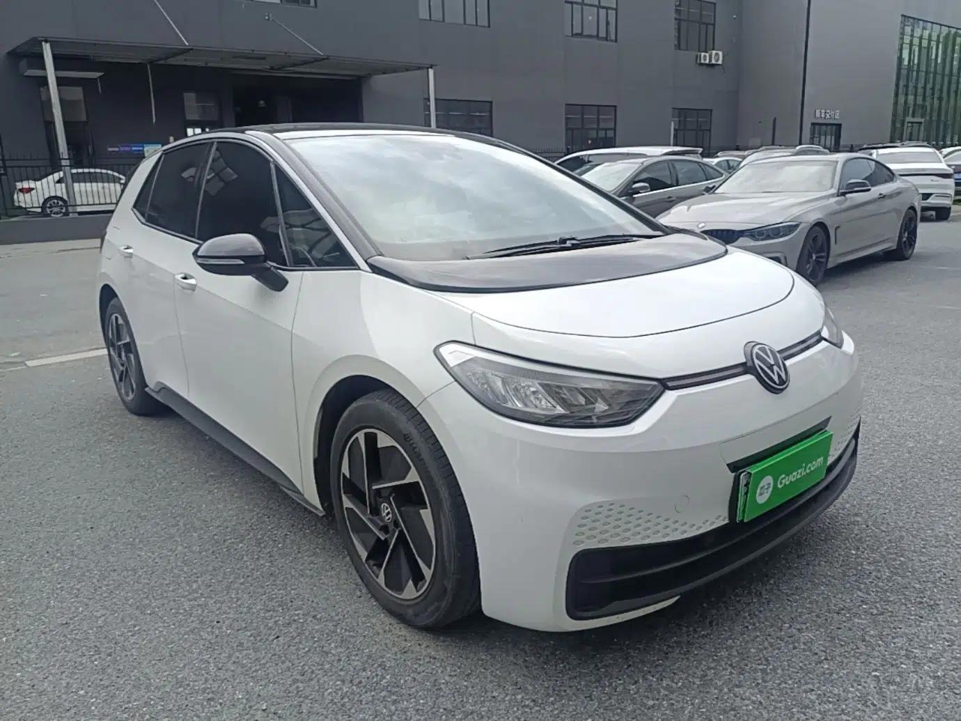Volkswagen ID.3 2024 Outstanding Edition — миниатюра 3