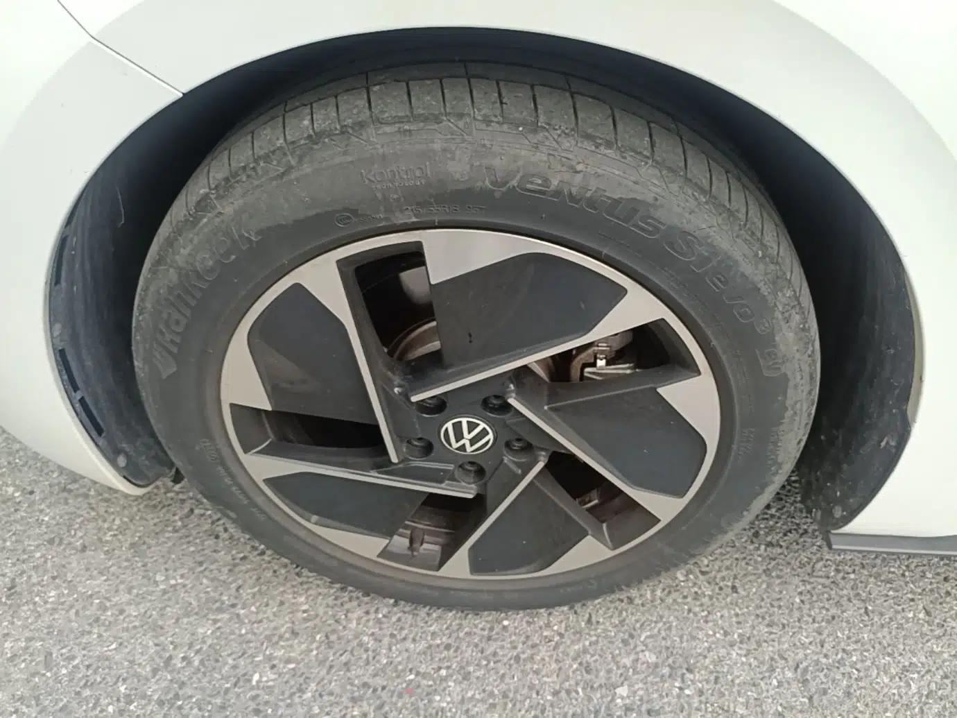 Volkswagen ID.3 2024 Outstanding Edition — миниатюра 10