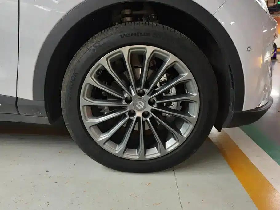 Leapmotor C11 2024 Range Extended 300 Premium Edition — миниатюра 6