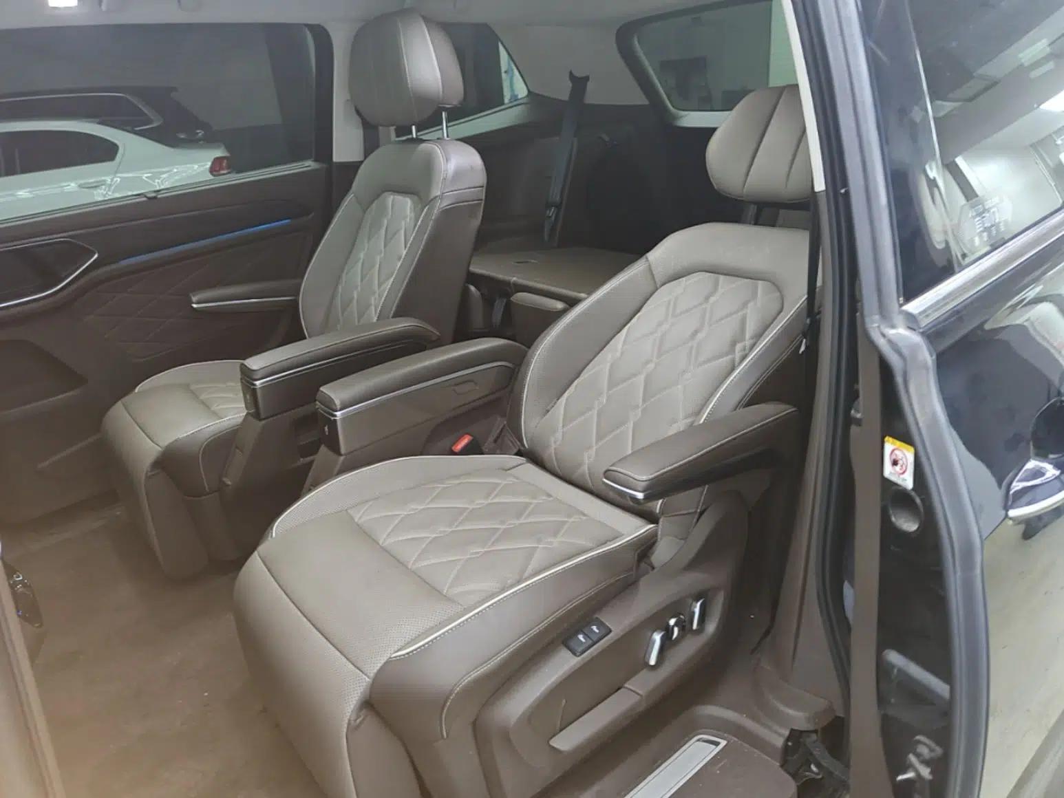 Volkswagen Viloran 2024 380TSI Premium Edition — миниатюра 20