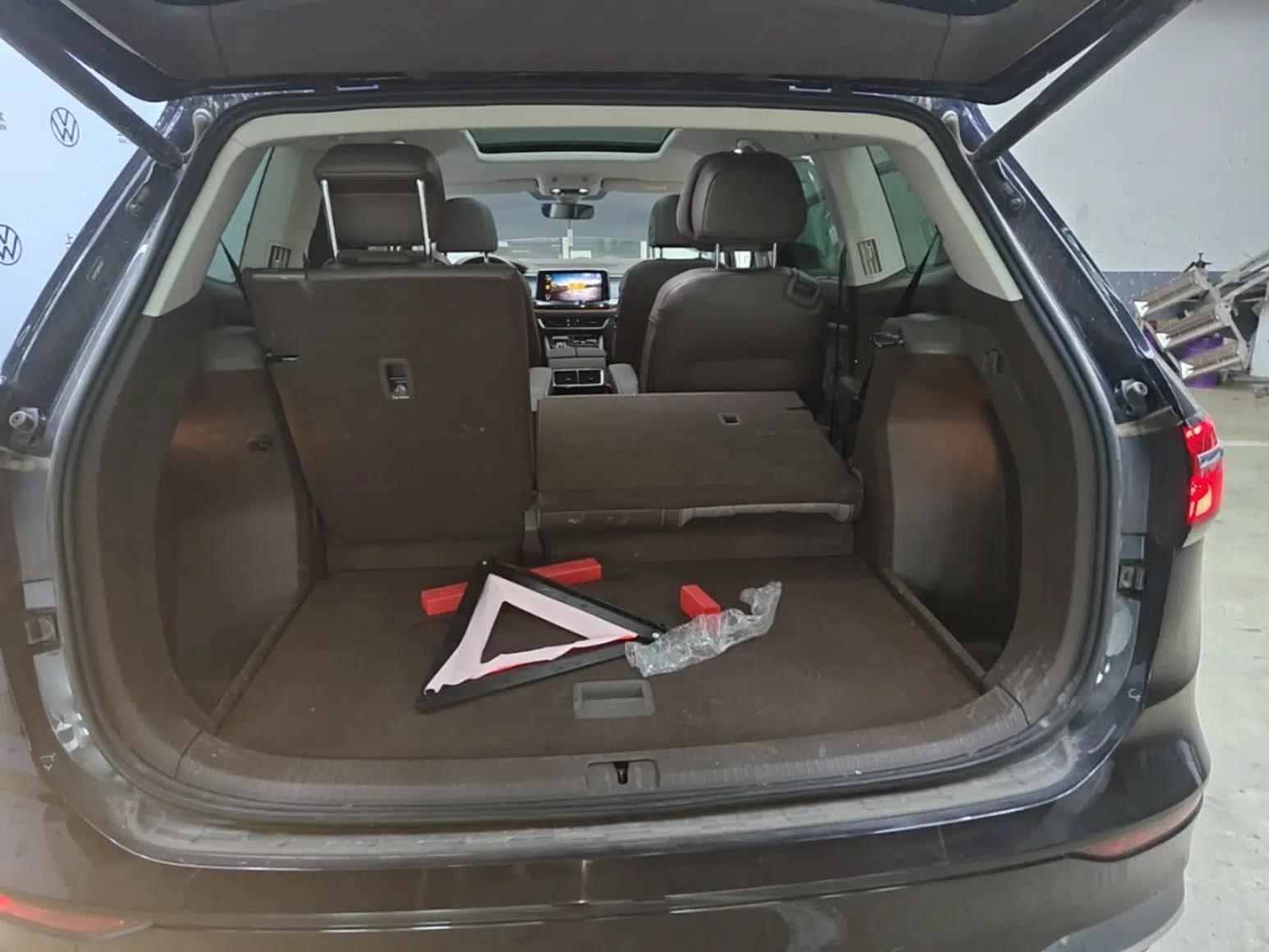 Volkswagen Viloran 2024 380TSI Premium Edition — миниатюра 22