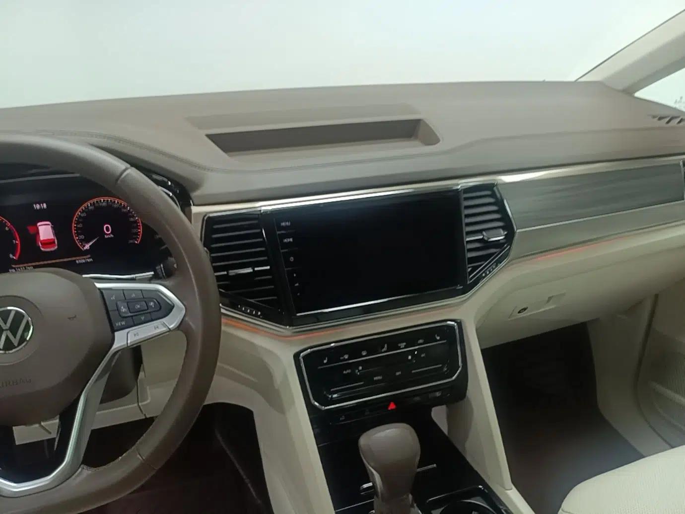 Volkswagen Viloran 2020 380TSI Prestige Edition — миниатюра 15