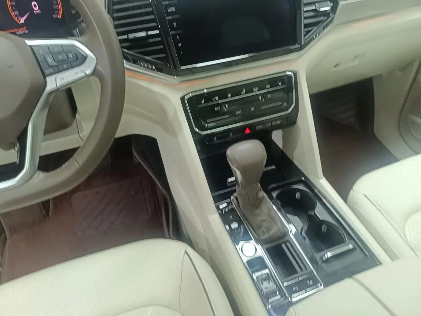 Volkswagen Viloran 2020 380TSI Prestige Edition — миниатюра 16