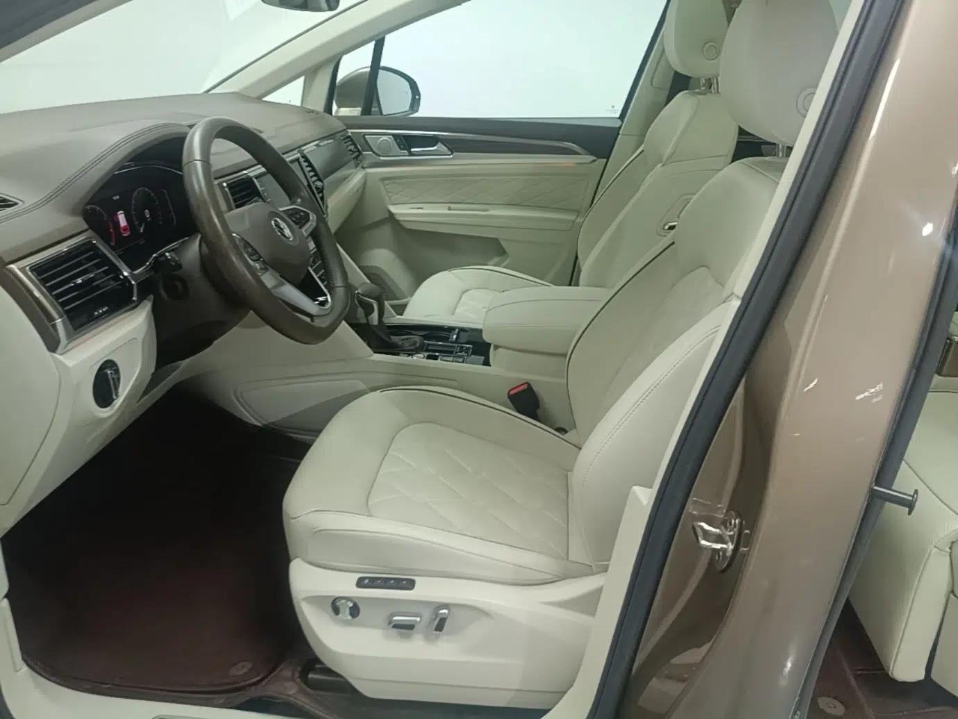 Volkswagen Viloran 2020 380TSI Prestige Edition — миниатюра 17