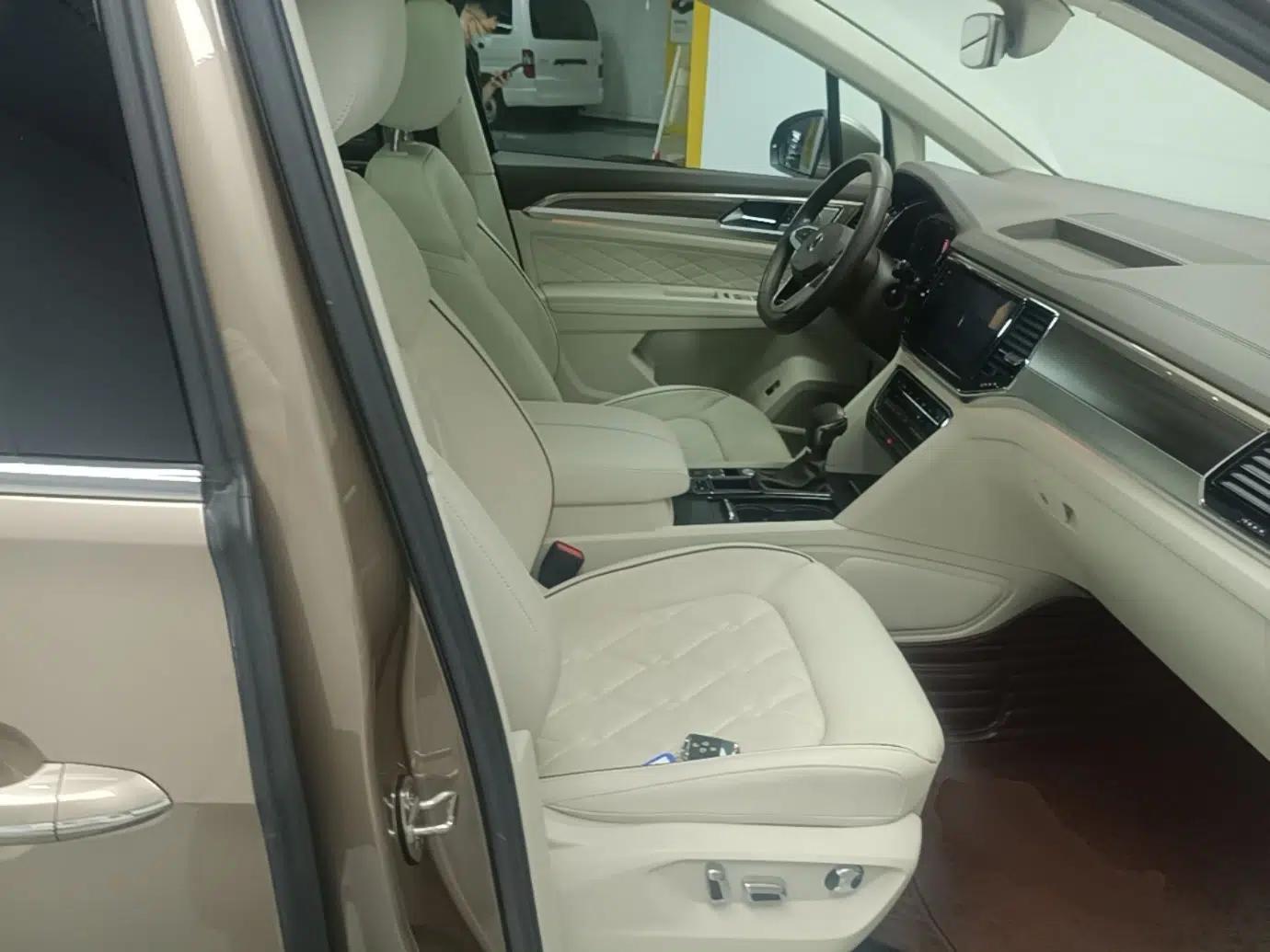 Volkswagen Viloran 2020 380TSI Prestige Edition — миниатюра 19